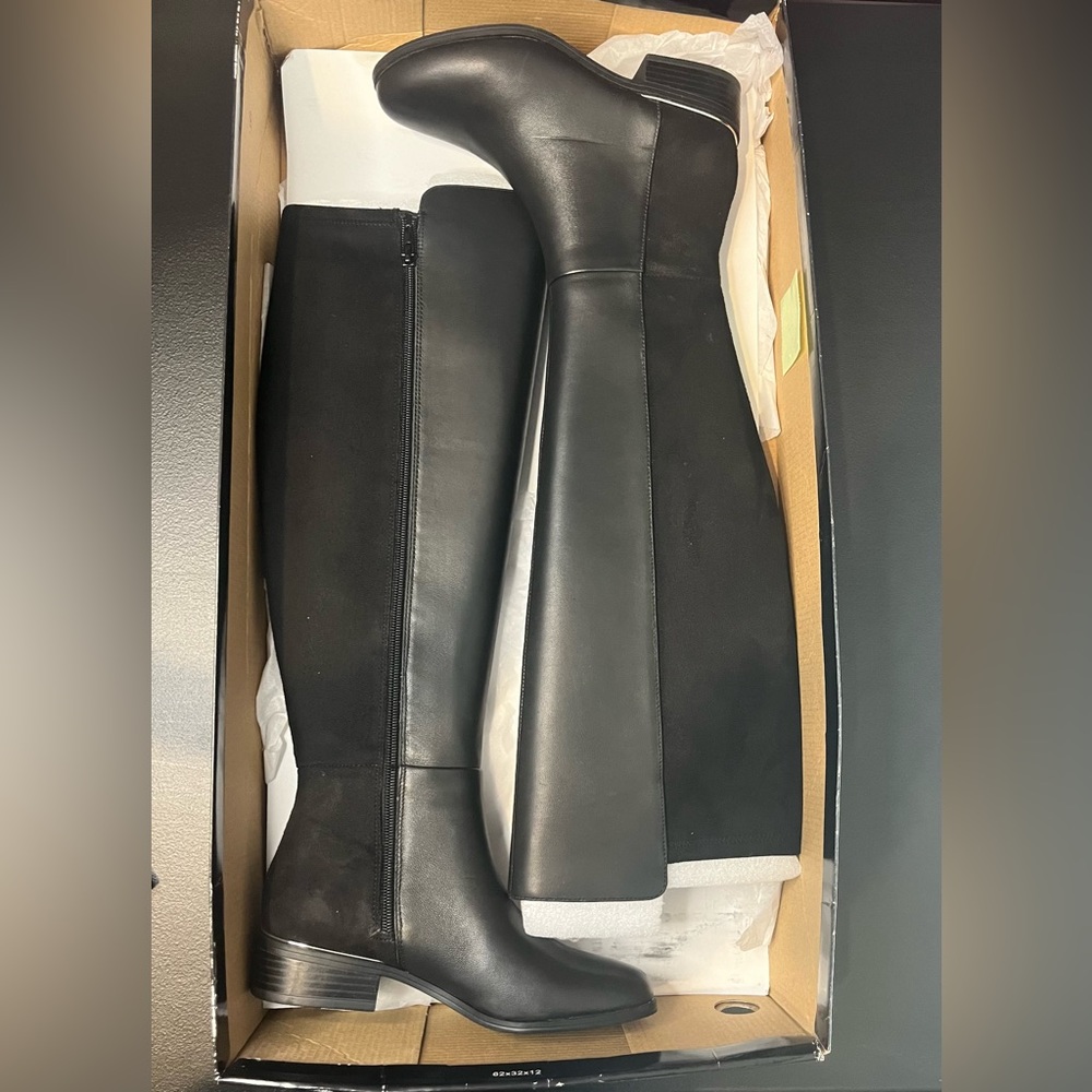 Alfani Woman’s Ludlowe Leather Almond boots - Picture 3 of 13